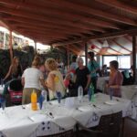 En las imágenes artesanos y usuarios compartiendo experiencias